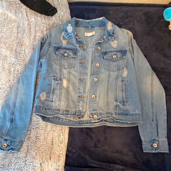 Ripped jean jacket, brand CI SONO, size L, never worn - Picture 1 of 3